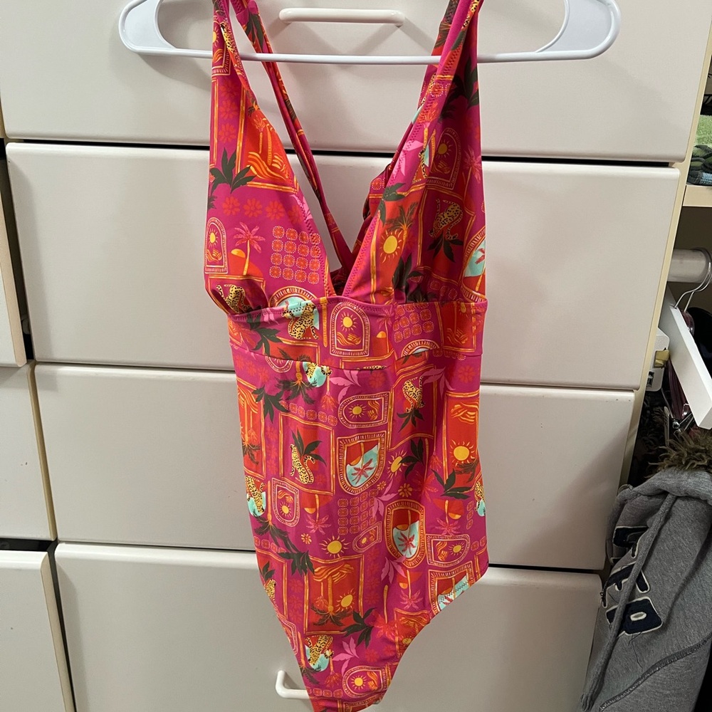 Old Navy Pink and Orange One Piece Swimsuit with Plunging V-neckline